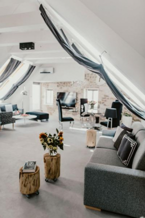 Coco Chanel Boutique Apartment by Goodnite cz